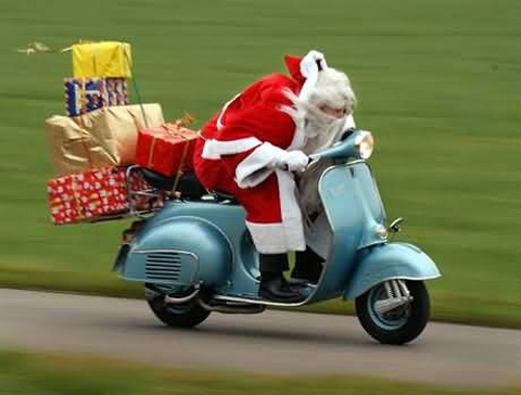 Дядо Коледа на мотор